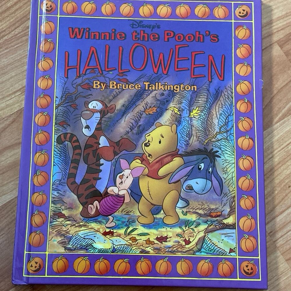 Winnie the Pooh 's Halloween‎ Book